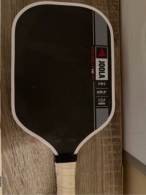 JOOLA Perseus IV Pickleball Paddle - Black/White